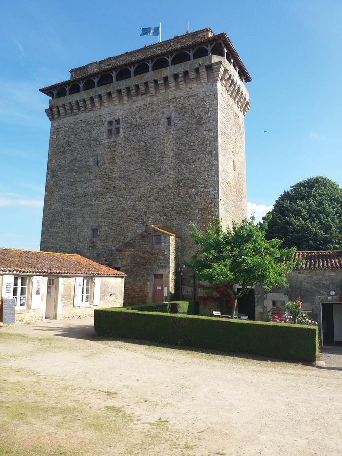 Le Patronage Villa Bazoges-en-Pareds Esterno foto